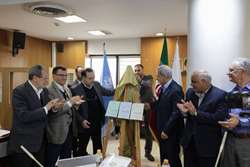 رونمایی از کتاب های «اصول و مبانی مدیریت حرفه‌ای در نظام شبکه بهداشت و درمان» با حضور معاونت بهداشت وزارت بهداشت 